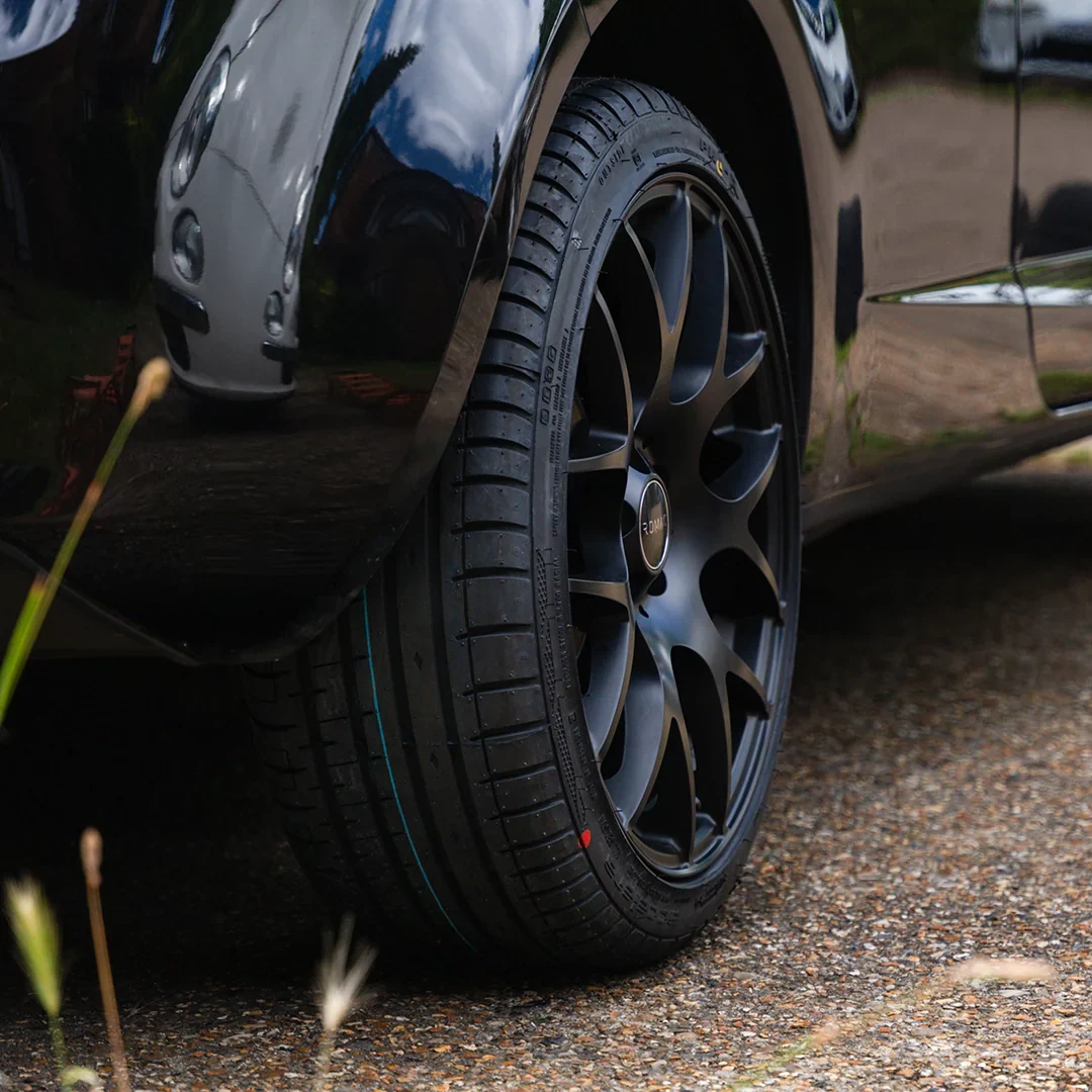 Accelera PHI-R 225 55 R16 99W XL - Image 5