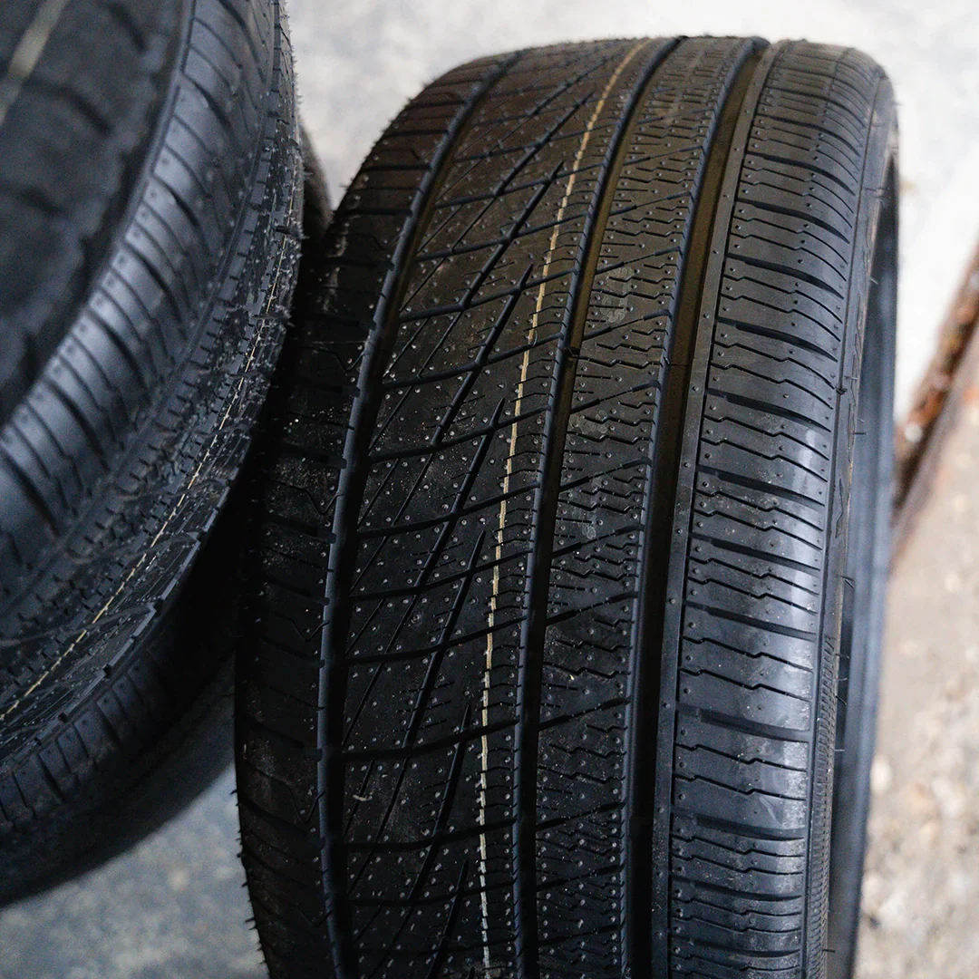 Accelera X-GRIP 4S 285 35 R22 106W XL - Image 3